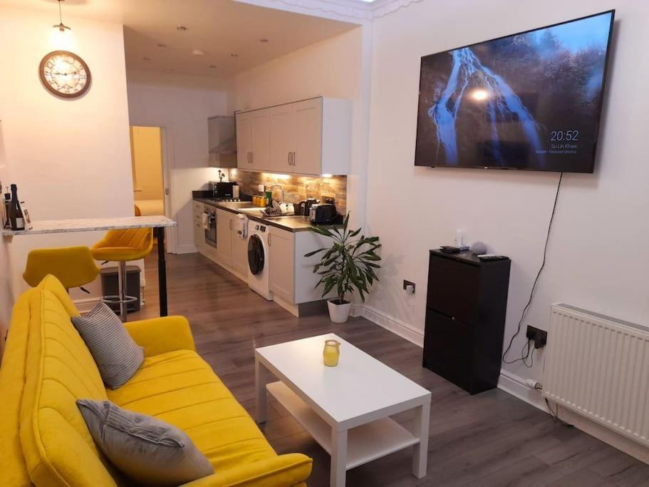 Modern Flat Near City Centre. EDI Buitenkant foto